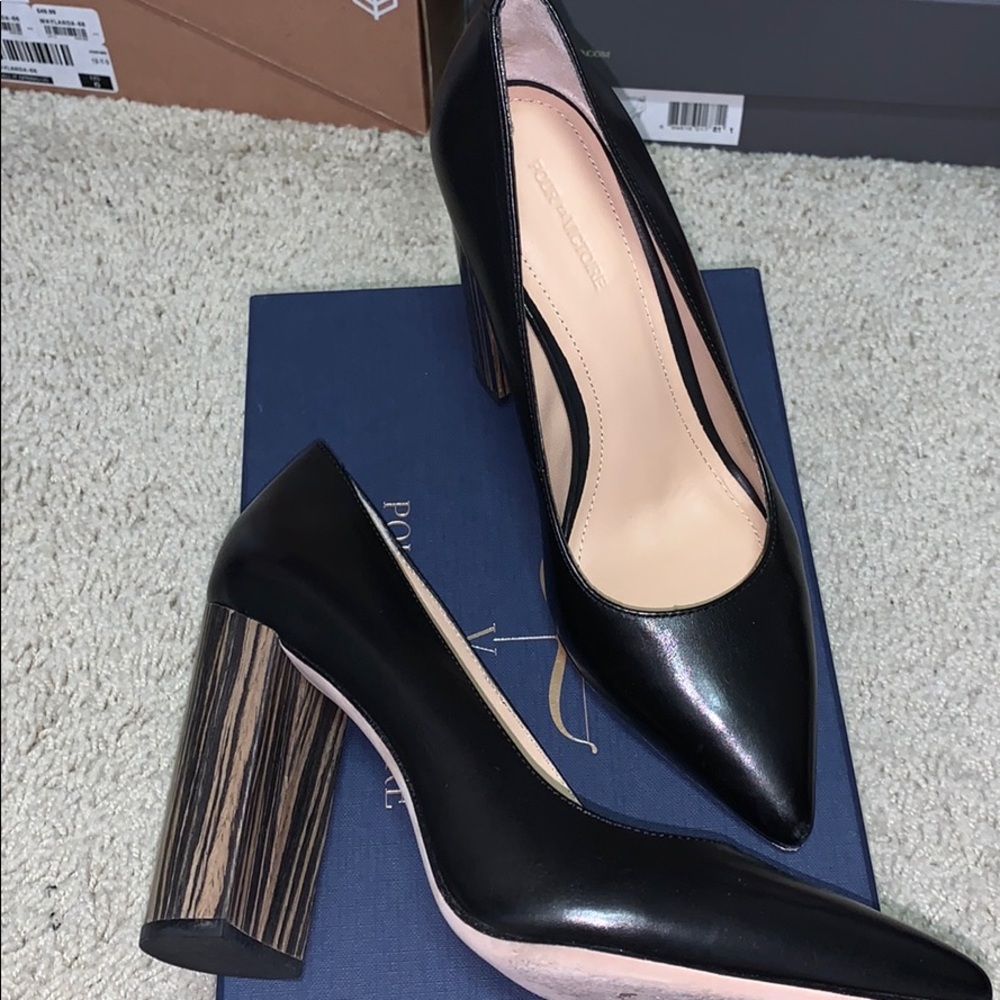 Pour La Victoire heels